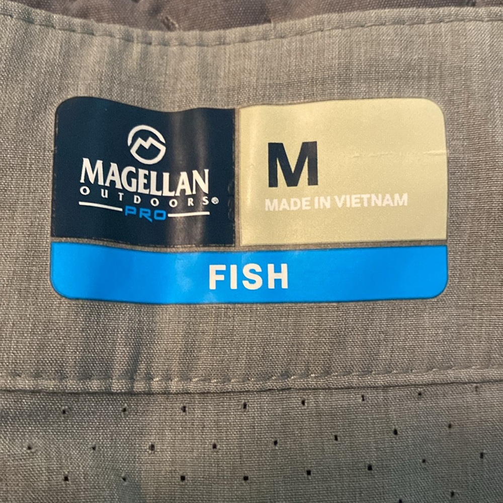 Magellan Outdoors Women’s Pro Fish Technical shorts, sz Medium - Picture 7 of 9